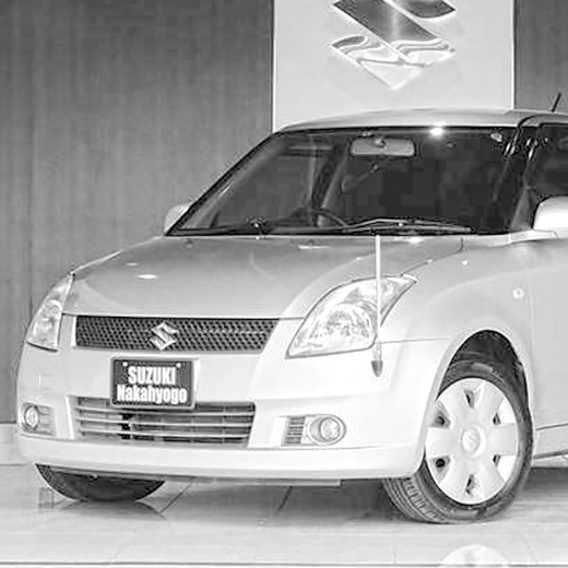 Решетка радиатора Suzuki Swift '04-'10 контрактная