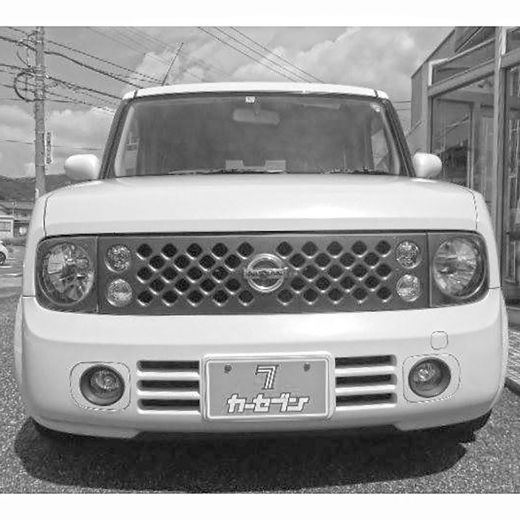 Решетка радиатора Nissan Cube '05-'07 с повторителем контрактная