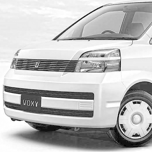 Решетка радиатора Toyota Voxy '01-'04 контрактная