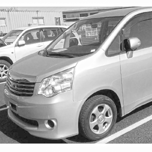 Крыло переднее Toyota Noah '07-'14 левое контрактное