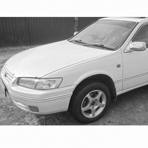 Крыло переднее Toyota Camry Gracia '96-'01 левое под повторитель контрактное