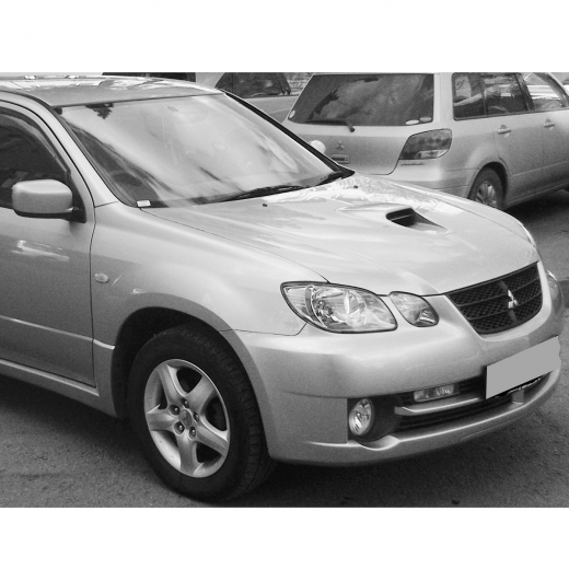 Крыло переднее Mitsubishi Airtrek '01-'05 правое контрактное