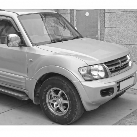 Крыло переднее Mitsubishi Pajero '99-'07 правое контрактное