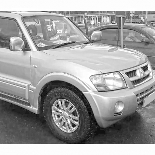 Крыло переднее Mitsubishi Pajero '99-'07 правое контрактное