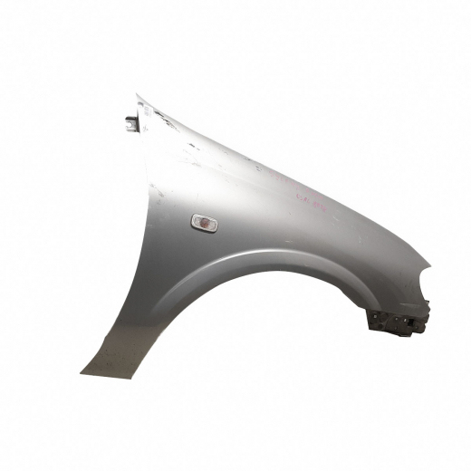 Крыло переднее Nissan Almera '00-'02/ Bluebird Sylphy/ Pulsar '00-'03 правое под повторитель контрактное