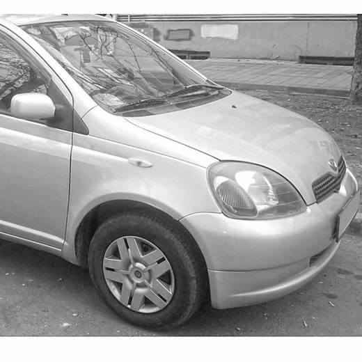 Крыло переднее Toyota Vitz '99-'05 правое контрактное
