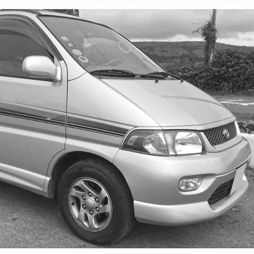 Крыло переднее Toyota Hiace Regius '97-'99 правое контрактное