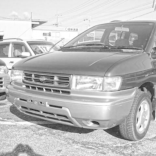 Бампер передний Nissan Prairie Joy '95-'98 контрактный