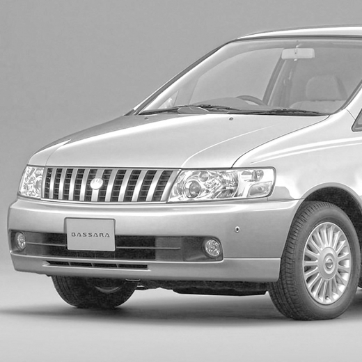 Бампер передний Nissan Bassara '99-'03 контрактный