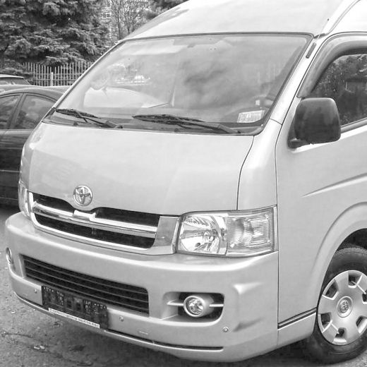 Бампер передний Toyota Hiace '04-'07 (52-040) контрактный