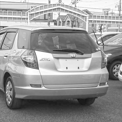 Бампер задний Honda Fit Shuttle '11-'17 контрактный