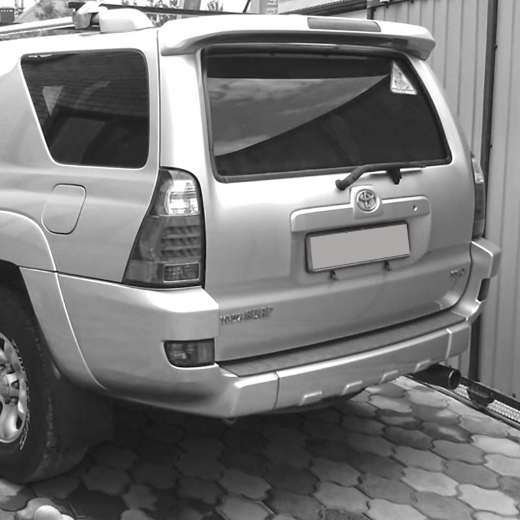 Бампер задний Toyota Hilux Surf/ 4Runner '02-'09 контрактный