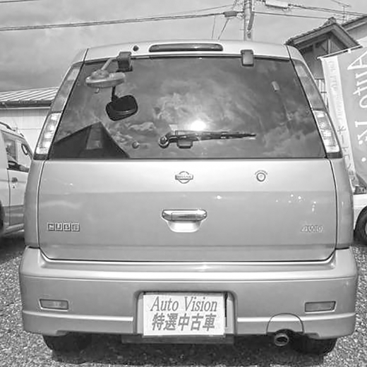 Дверь багажника Nissan Cube '98-'00 контрактная