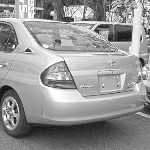Крышка багажника Toyota Prius '97-'03  контрактная