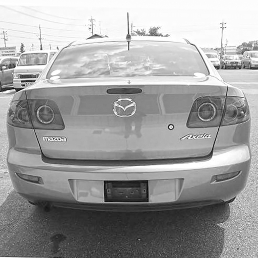 Крышка багажника Mazda 3/ Axela '03-'09 (красный стоп) контрактная