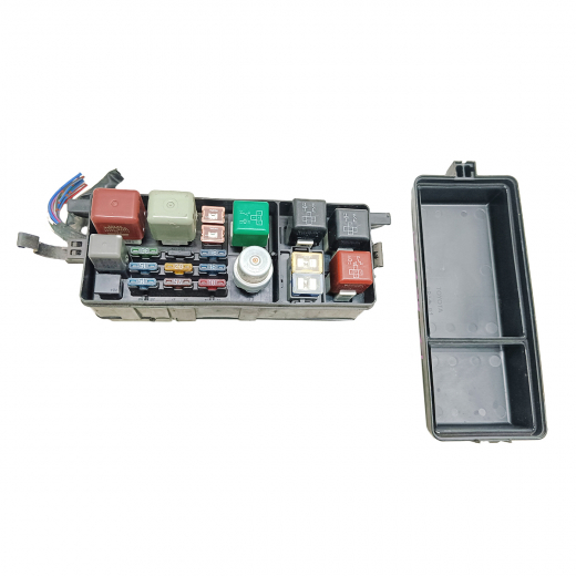 Блок реле (под капот) Toyota Vista/ Camry '90-'94/ Camry Prominent '90-'94 контрактный