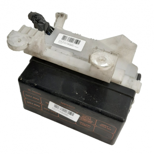 Блок реле (под капот) Nissan Primera '01-'07/ Pulsar '99-'11/ Serena '99-'05/ Sunny '98-'04/ Tino '98-'03/ X-Trail '00-'07 справа контрактный