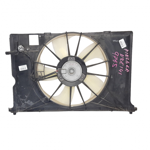 Вентилятор радиатора Toyota Corolla Axio/ Fielder '06-'12 (2ZR-FE, 1NZ-FE, 2ZR-FAE) цельный контрактный