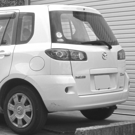 Ресничка Mazda Demio '02-'07 задняя левая контрактная