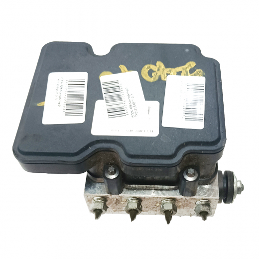 Блок ABS Toyota Camry '15-'18 (2AR-FE, 2GR-FE) 2WD контрактный