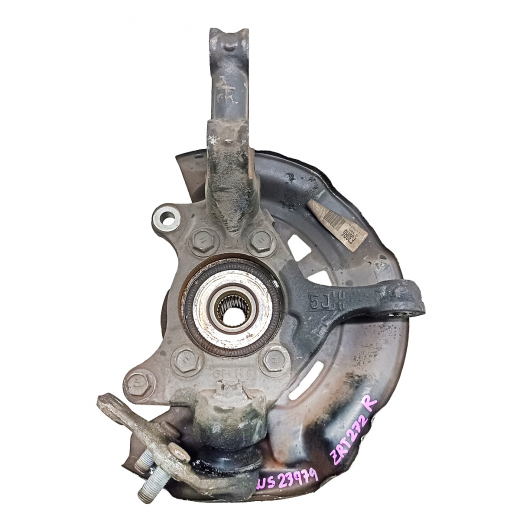 Ступица передняя Toyota Avensis '08-'11 2WD 5x114 (ABS) правая контрактная