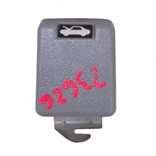 Кнопка (рычаг) открывания Mitsubishi Pajero IO '98-'07 капота Контрактный