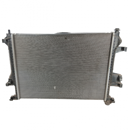 Радиатор охлаждения Exeed LX '17-'24/ Chery Tiggo 4 '18-'23/ Tiggo 8 Pro '21-'24/ Tiggo 7 Pro Max '22-'24 (SQRF4J16, SQRE4G15B, SQRE4T15B, SQRD4G20, SQRE4J16, SQRE4T15C) AMT/DCT, CVT, AMT/DSG контрактный в сборе