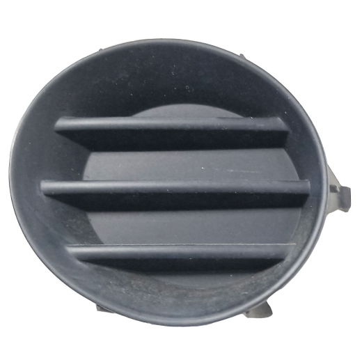 Заглушка бампера Toyota Spacio '01-'03 переднего левая под противотуманку Контрактный 