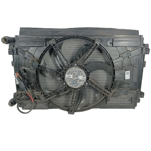 Радиатор охлаждения Volkswagen Golf '12-'21/ Skoda Octavia '13-'20 (CJZA, CJZB, CZDA) MT, DSG, AMT/DSG контрактный в сборе