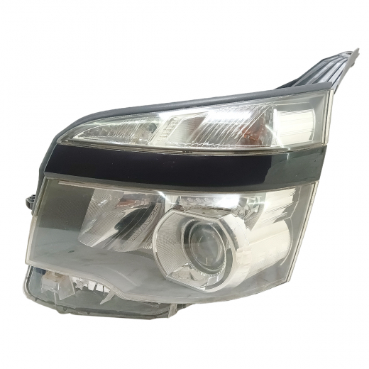 Фара Toyota Voxy '10-'14 левая (28-224) контрактная