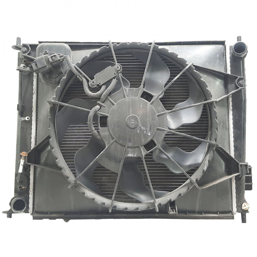 Радиатор охлаждения Kia Soul '08-'14 (G4FC, G4FD) AT контрактный в сборе