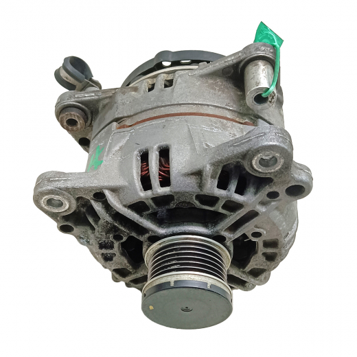 Генератор двигателя Volkswagen Golf VI '08-'12/ Jetta '10-'19/ Passat '10-'15/ Scirocco '08-'15/ Beetle '11-'25/ Skoda Yeti '09-'18/ Rapid '12-'20/ Audi A1 '10-'16 (CTH, CAXA, CNVA) контрактный