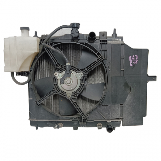 Радиатор охлаждения Nissan Micra / Cube / March '02-'05/ Note '07-'12 (CG12DE, CGA3DE, CR14DE, HR15DE, CR10DE, CR12DE, HR16DE) AT с охлаждением КПП контрактный в сборе 