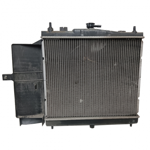 Радиатор охлаждения Nissan Micra / Cube / March '02-'05/ Note '07-'12 (CG12DE, CGA3DE, CR14DE, HR15DE, CR10DE, CR12DE, HR16DE) AT с охлаждением КПП контрактный в сборе 