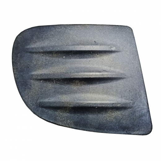 Заглушка бампера Toyota Sienta '06-'15 переднего правая Контрактный 