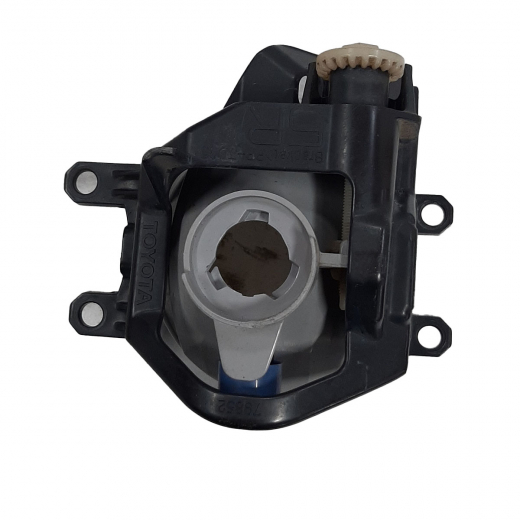 Противотуманная фара Toyota Aqua '11-'21/ Axio '12-'25/ Fielder '12-'25/ Land Cruiser Prado '09-'25/ Noah '14-'25/ Voxy '14-'25/ Esquire '14-'25/ Lexus Is '13-'16/ RX '08-'15 правая (12-580) контрактная