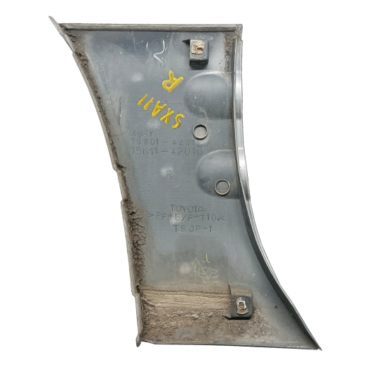 Молдинг крыла Toyota Rav4 '95-'00 переднего правого Контрактный