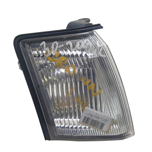Габарит Toyota Crown '95-'97 правый (30-209) контрактный